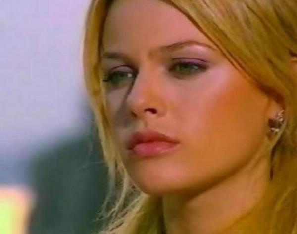 Naz Elmas ile ablas da ayn meslei seenlerden.