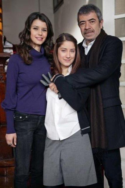 Daha sonra Adn Feriha Koydum ile ilk baroln stlendi.