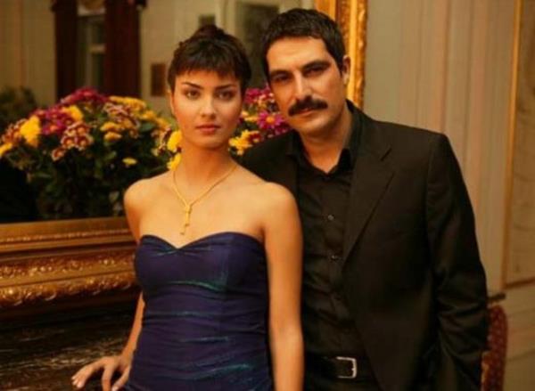 Ama asl byk kn Ihlamurlar Altnda ile yahpt. Bu dizi sayesinde Arap lkelerinde de tannd.