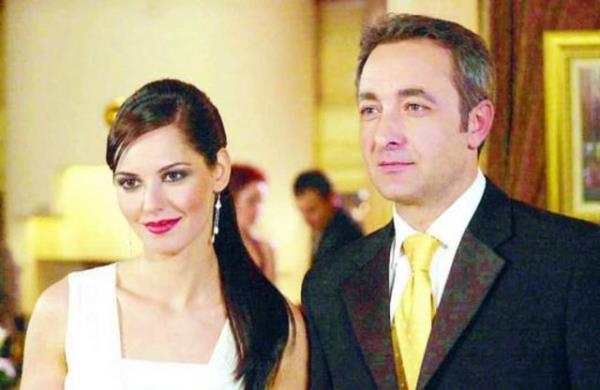 Bu dizideki Esma karakteri olarak hi hafzalardan silinmedi.