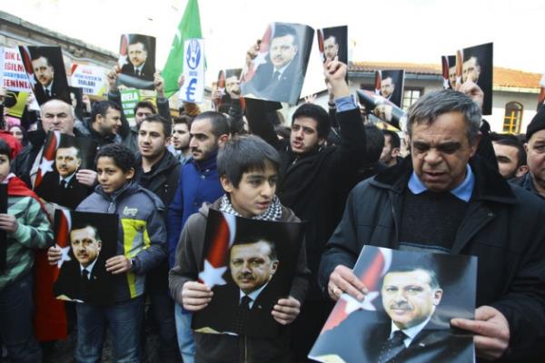 baz yerel yneticiler, sivil toplum kurulularndan temsilciler ve ok sayda Bonak vatanda katld.