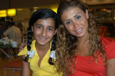 lerleyen yllarla birlikte yapt 4 evlilii ve estetik operasyonlaryla anlmaya baland. Son yllarda ise zellikle magazin programlarnda erkek arkadandan yedii tokat ile ok konuuldu.