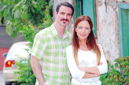 <p><b>MD 40INA MERDVEN DAYADI</b></p>    'Memo' serisiyle ok tannsa da ilerleyen yllarda bu hreti kaybetti. Daha sonra ansn mzik dnyasnda denese de hi bir ey eskisi gibi olmad. 40 yana merdiven dayayan Mesut imdi dizilerde rol alyor.