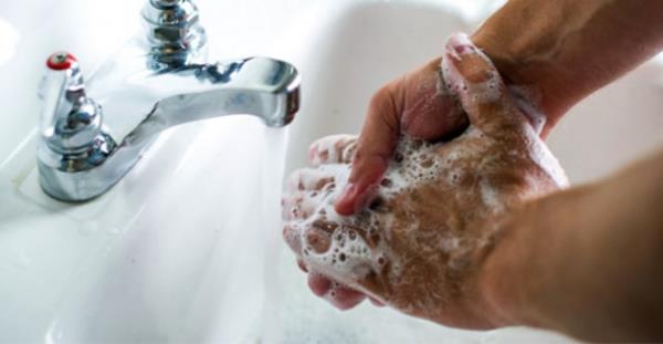 Eller, sabun ve su ile sk sk ykanmal. Bulama yollarndan olan az, burun ve gzlere kirli ellerle temas etmekten kanlmal. Yzeyler sk sk temizlenmeli.