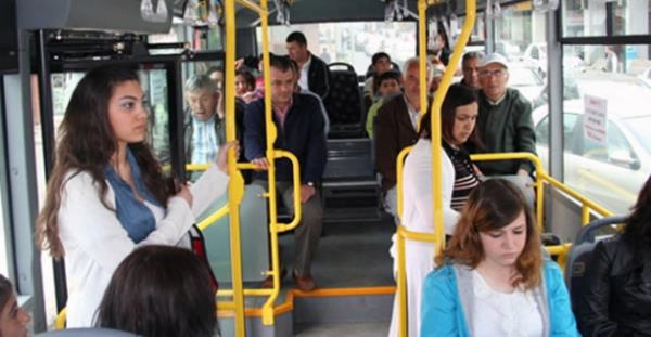 <p><b>'OTOBSTEN SONRA DKKAT'</b></p>  stanbul niversitesi Cerrahpaa Tp Fakltesi Enfeksiyon Hastalklar Anabilim Dal Bakan Prof. Dr. mer Fehmi Tabak da grip virsnn yaylmamas iin hijyene dikkat etmek gerektiini syledi.