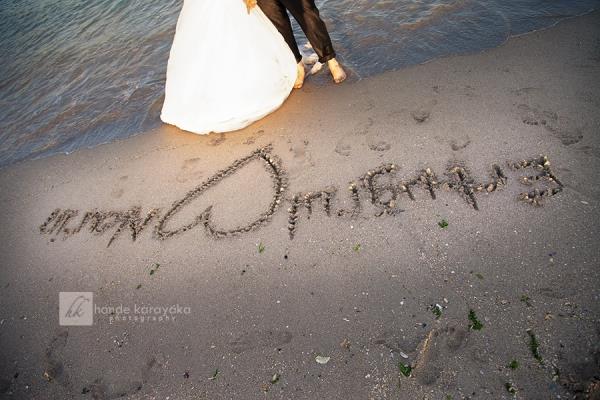 Gelinliinizden vazgemeye hazr msnz? te yeni moda dn fotoraflar ve 'trash dress' denen yeni akmn en arpc grselleri.