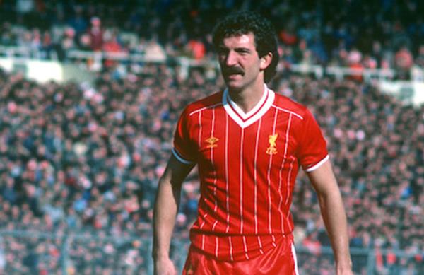 'Hayatla ilgili her eyi Baba filminde bulabilirsiniz. Futbolla ilgili her eyi ise bir derbide...' Graeme Souness.