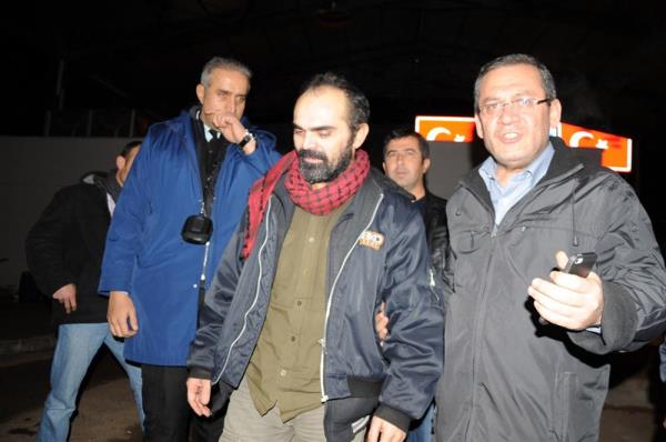 zgr Suriye Ordusu'nun birka gndr Suriye genelinde bir operasyon balattn ifade eden Aygn, yle konutu: