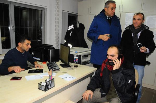 Kendisine psikolojik bask yaplp yaplmad ynndeki soruyu Aygn, "Yani casuslukla sulanyorsunuz. Savan olduu bir lkedesiniz. Fiziki ikence deil ama ok ar. Eller kelepeli, gzler bal, zaman zaman eller de bal. Dolaysyla tahmin edin siz" diye yantlad.