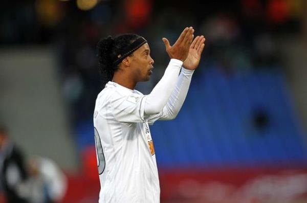 ronaldinho beikta almtr bir yanllk vardr .haaaaaaaa