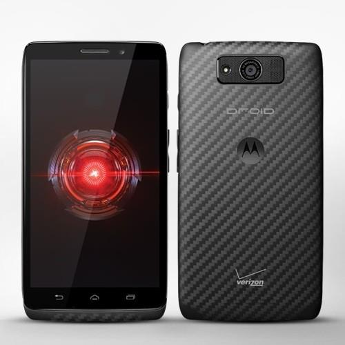 <p><b>Motorola Droid Maxx</b></p>  Droid serisinin nc yesi Maxx, 5 in`lik HD ekran ve X8 ilemciyle geliyor. Kevlar kasann altndaki pil kapasitesi ise kardelerininkinden daha yksek. 3.500mAh`lik pil, Motorola`ya gre 48 saat`lik kullanma izin veriyor.