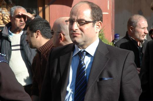 Zekeriya z, 1997'ye kadar Bursa Barosuna kaytl olarak avukatlk yapt. 1997 ylnda Hakim ve Savclar Snavn kazandktan sonra Bursa Barosundaki kaydn sildirip savc oldu.