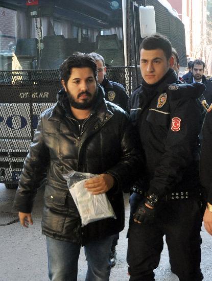 <p><b>SORUTURMANIN KOORDNATR SAVCISIYDI</b></p>    z'n banda bulunduu Kaaklk-Narkotik Brosu savclarndan Celal Kara, arkc Ebru Gnde'in ei i adam Rza Sarraf, ileri eski Bakan Muammer Gler'in olu Bar Gler, Ekonomi eski Bakan Zafer alayan'n olu Kaan alayan, Halk Bankasn Genel Mdr Sleyman Aslan'n da arasnda bulunduu 21 kii ile yine Fatih Belediye Bakan Mustafa Demir'in de arasnda bulunduu 27 kii hakknda iki ayr soruturma kapsamnda 17 Aralk 2013'de operasyon talimat verdi. Kara tarafndan yrtlen iki ayr soruturmann koordinatr savcs ise Zekeriya z oldu.