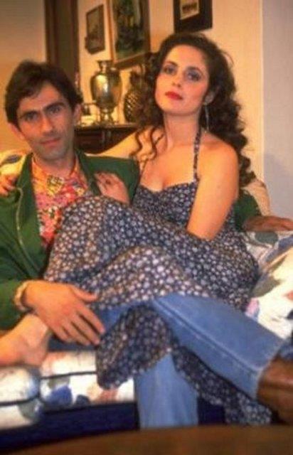 Peker Akaln ve Nilfer Akaln 90'l yllarda evliydi