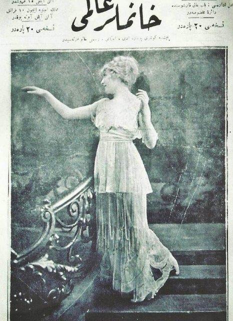 lanlar sadece erkekler verebiliyor. Kad nlar iin bu o dnemde ayp karlanyor. Gnmzde ise bu ilanlar n yerini evlilik programlar alyor...