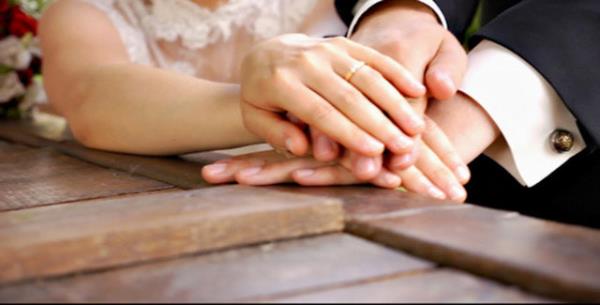 zdiva ilanlarnn tarihinin olduka eskiye dayandn belirten Akbayr, "Bu incelemede 'yalnzln' dnyann en uzun ve eski cmlesi olduunu grdm...