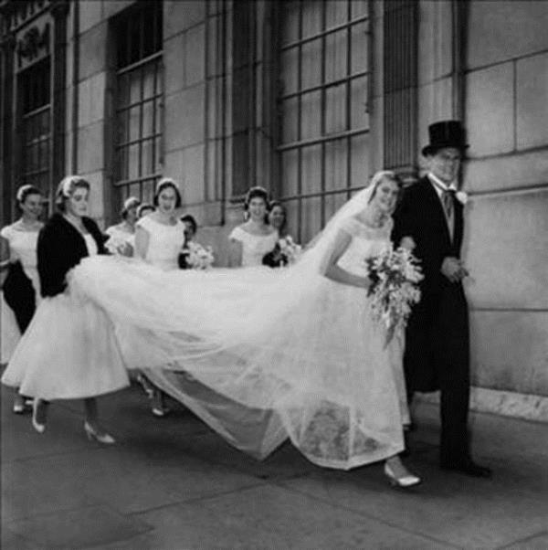 'Serveti az veya ok olsa da kabul ederim" "Otuz yandaym. Henz evlenmedim. Asil bir aileye mensup olduum gibi gzel ve asil bir hanm kz ile izdiva edip bir aile tekil etmek isterim."OzetAlani" Drt bin lira gelirim var...