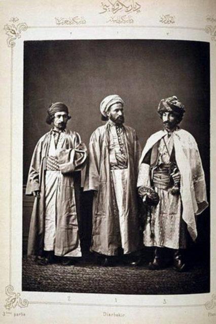 zdiva ilanlarnn tarihinin olduka eskiye dayandn belirten Akbayr, "Bu incelemede 'yalnzln' dnyann en uzun ve eski cmlesi olduunu grdm...