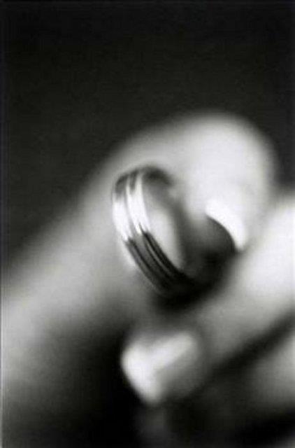 Mnevver, musikiye aina bir refika-i hayat isterim. Refika-i hayatmn benden byk bir yaa malik olmasn istemem...