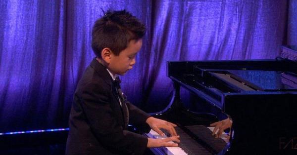 <p><b>2. Mzik Dehas: Ryan Wang </b></p>  5 Yandaki Wang tam bir mzik dehas. 2013'te, dnyann en prestijli piyano organizasyonlarndan birisi olan American Protg International Piano'da performans sergiledi.