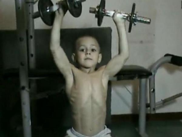 Babas asla tek bana antreman yapmadn her zaman onun yannda olduunu ve skld ya da yorulduu zaman oyun oynamaya getiklerini sylyor.