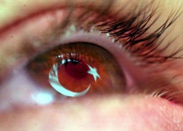 <p><b>VAKIFBANK-TFMD Yln Basn Fotoraflar 2002 Yln Basn </b></p>  Fotoraf ve Yln Haber Fotoraf   <p>Kenan imen ?Anadolu Ajans Dnya Kupas'nda herkes tek yrek</p>