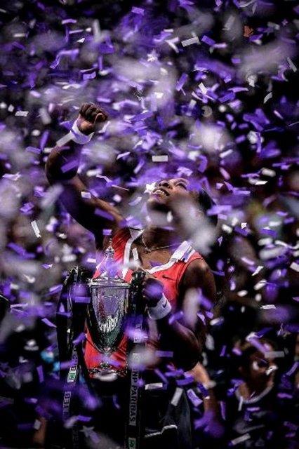 <p><b>VAKIFBANK-TFMD Yln Basn Fotoraflar 2012 Yln Spor Fotoraf </b></p>  Emre Oktay-Hrriyet Gazetesi   <p>stanbul 2012 kadnlar tenis turnuvas ampiyonu Serena Williams.</p>