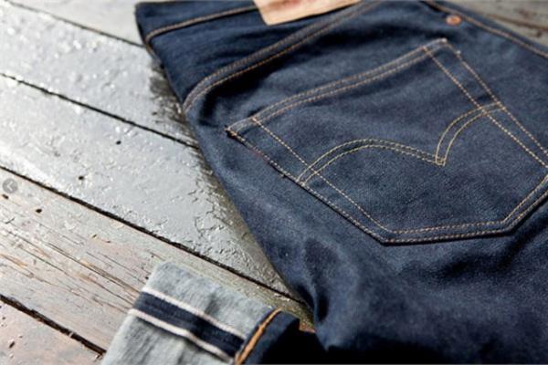 <p><b>Kot</b></p>  stanbullular, dnyann en nl kot markalarndan birini almak iin 150 lirann zerinde bir fiyat demek zorundalar.