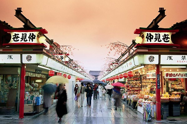 <p><b>7-Japonya</b></p>  Japonya 2050'de 7,37 trilyon dolarlk ekonomik byklyle dnyann en byk yedinci ekonomisi olacak. lke u anda 5,96 trilyon dolarla dnyann en byk nc ekonomisi konumunda.