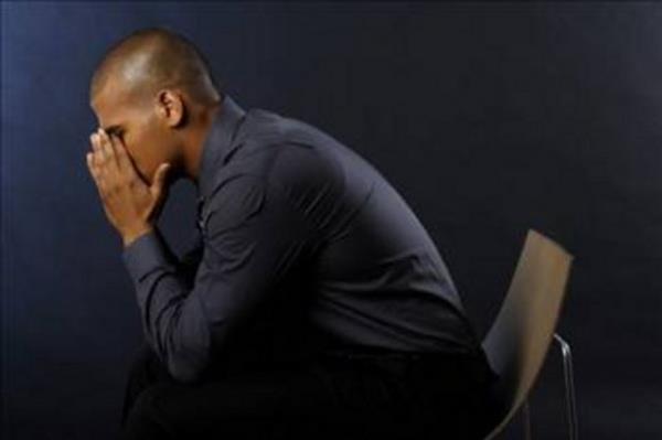 Striknin, Agatha Christie'nin ilk cinayet roman olan the Mysterious Affair at Styles'da ldrme amal kullanlmtr. Bu, ok abuk etki eden bir zehir olsa da, gnmzde etkili tedavileri vardr.