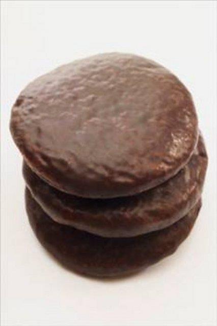 <p><b>Kastor Ya Bitkisi (Keneotu Tohumu)</b></p>  Kastor yann ikolata ve ekerlemelere ilave edildii dnldnde kastor ya bitkisinin yksek doz zehir iermesi insan biraz rpertiyor.