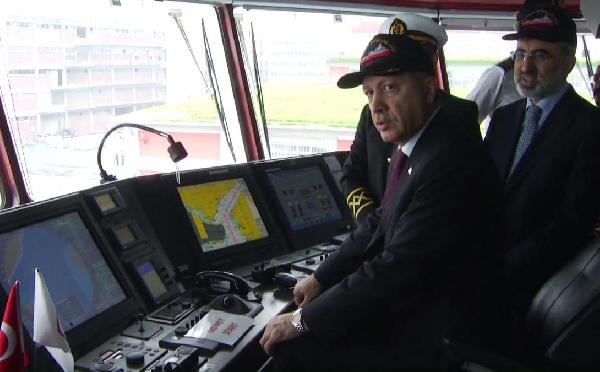 Babakan'n Trkiye'nin sismik aratrma gemisi Barbaros Hayrettin Paa gemisinde takt Sismik apkas