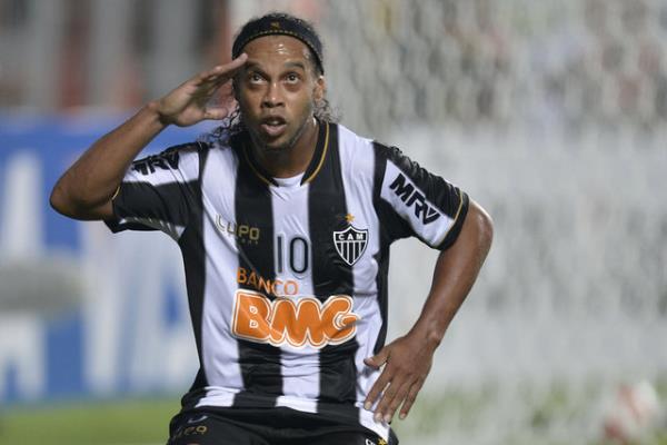 Ronaldinho'nun Beikta'a gelmediini renen Eskiehirspor Ronaldinho'yu kadro d brakt. Ayrntlar birazdan...