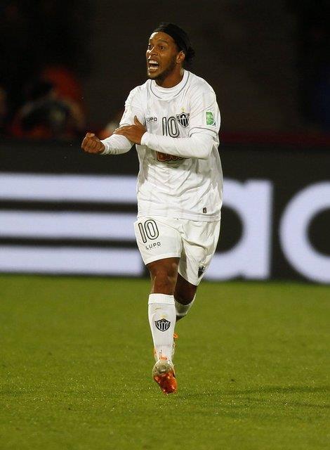 Beikta seneye kacak olan Ronaldinho S'i beklediini borsaya bildirdi