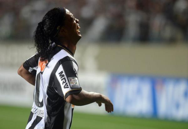 Birileri Ronaldinho'ya Beikta'n Liverpool man izletmi olmal