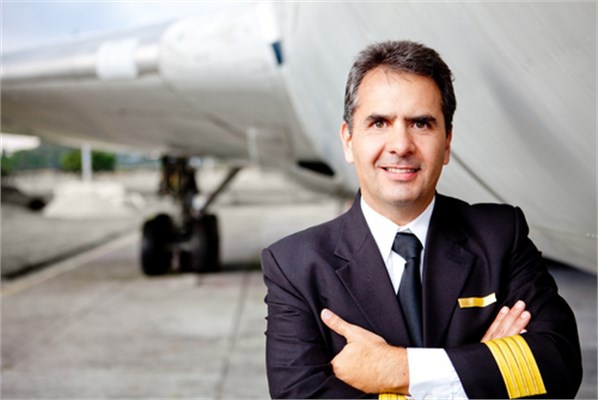 <p><b>Pilot</b></p>  Pilotlar ABD'de yllk 100 bin dolarn zerinde kazanyor. Ancak yzlerce kiinin hayatlarndan sorumlu olduklarndan dnyann en stresli mesleklerinden birine imza atyorlar.