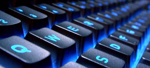 <p><b>Bakann karar yarglanamayacak</b></p>    KANUN deiiklii tasarsnn en nemli maddesinin zel hayatla ilgili olan 9A maddesi olduunu syleyen Biliim Avukat Burak nsal, bakan veya bakan tarafndan verilen bir eriim engelleme kararnn yarg dna itilmeye aldn dile getirdi.