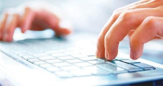 <p><b>nternet servis salayclar ne yapacak?</b></p>    TTNET, Superonline, D-Smart, Turkcell, Vodafone ve Avea gibi mobil ve sabit internet servis salayclar Eriim Salayclar Birlii'ne katlmak zorunda kalacak. TB, Ulatrma Bakanl veya mahkemede tarafndan verilen eriim engelleme kararlar birlie bildirilecek ve en fazla 4 saat iinde eriim engellenecek.