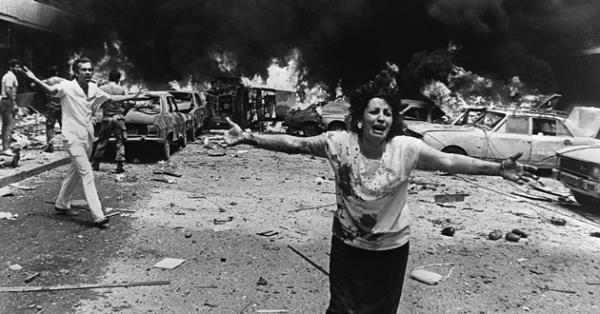 Siyonist subay: "Tanrnn istediini yap" cevabn verdi. Raporda bildirildiine gre falanjist milis ayn soruyu ikinci kez sorduunda Siyonist subay: "Onlar hakknda ne yaplmas gerektiini ok iyi biliyorsun. Bir daha bu hususu bana sorma" cevabn verdi.