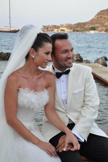 Ali Sunal ve Gke Bahadr