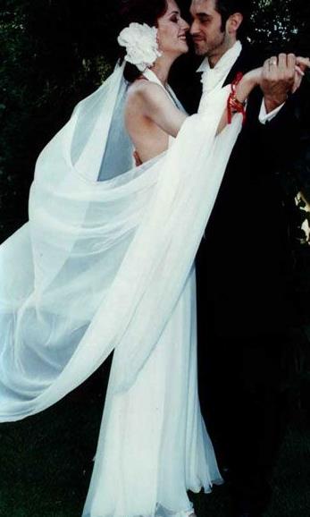 Burak Hakk ile Sema imekin evlilik resmi