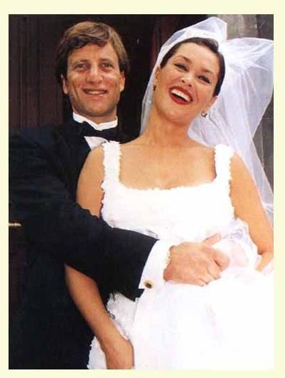 Hlya Avar ile Kaya ilingirolunun evlilik resmi