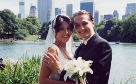 Jlide Ate ile Emre skeelinin evlilik resmi