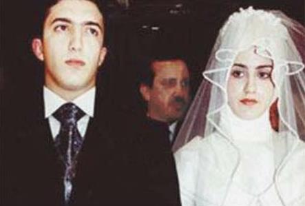 Ahmet Burak Erdoan ile Sema Ketencinin evlilik resmi