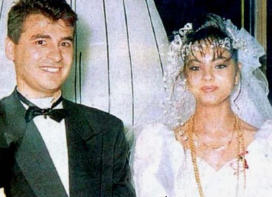 Ebru Gnde ile Hamdi Vardarn evlilik resmi