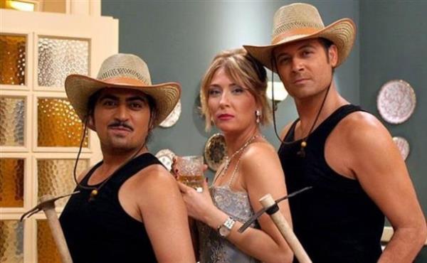 <p><b>AVRUPA YAKASI</b></p>    Tam bir fenomen oldu, sit com kltrnn TV'lerde oturmasn salad.