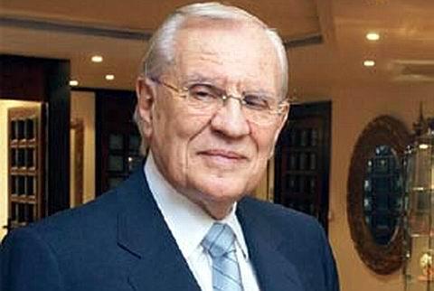 Milliyet, Vatan gazetelerinin sahibi Erdo�an Demir�ren, gaz, pazarlama, akaryak�t, enerji, sanayi, in�aat, turizm alanlar�nda ticaret yap�yor. AKP