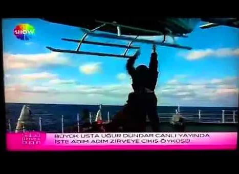 U�ur D�ndar��n helikopter�e atlamaya �al��mas�