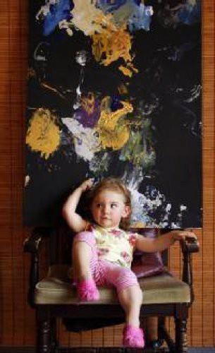 Sergi iin tm hazrlklar yapldktan sonra galeri sahibi, bu stn yetenekli ressamn sadece 22 aylk kk bir kz olduunu renmi ve resmen oke olmutu. Galeri sahibi bu inanlmaz geree ramen sergi ama fikrinden vazgememi ve o baarl sanat eserlerini galerisinde sergilemiti.