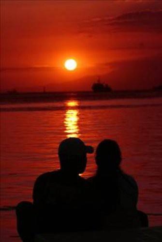 Sevgilisini elinden karan bir kadna tavsiyesi ise: "Onun iin zldne demez, hayat bir erkein arkasndan alayacak kadar uzun deil"...